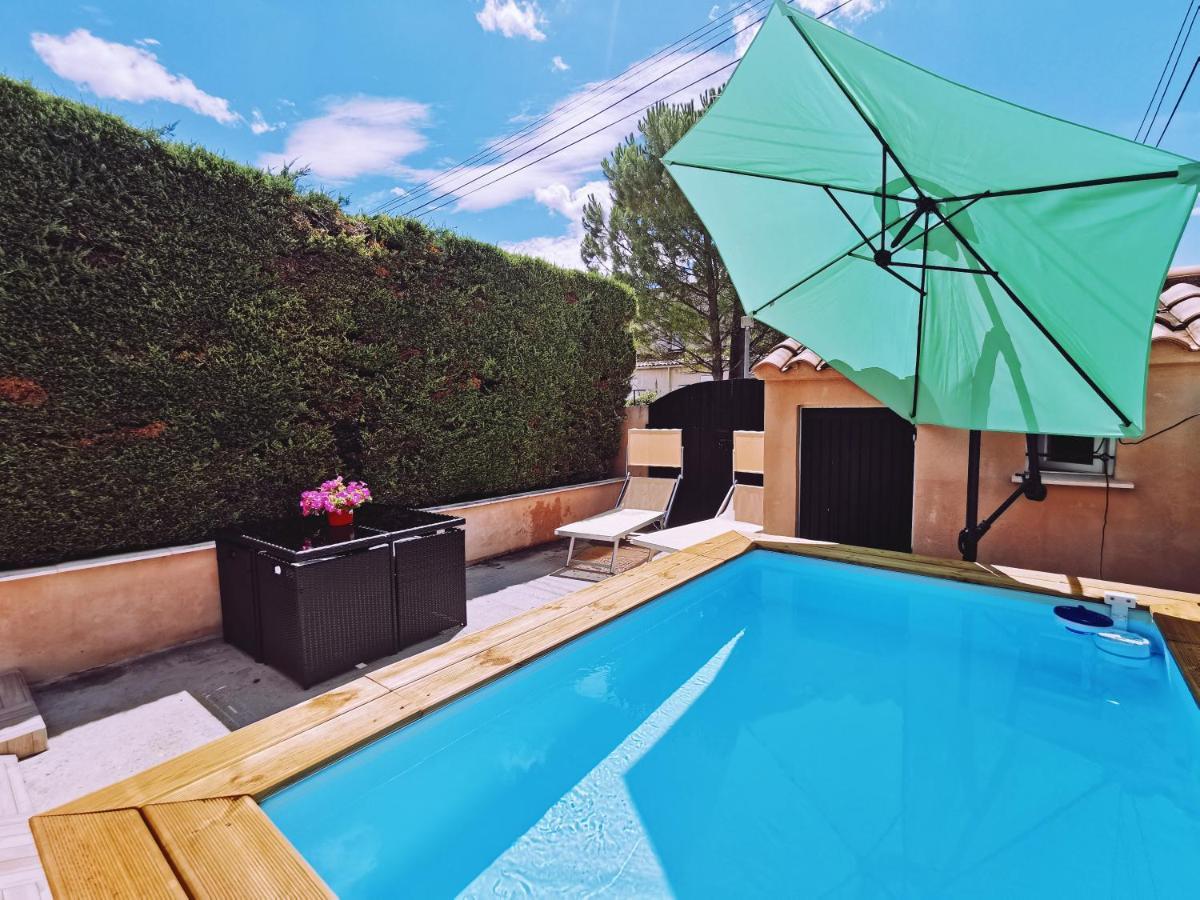 STUDIO PRIVATIF CLIMATISÉ , TERRASSE ET PiSCINE Pernes-les-Fontaines Exterior foto